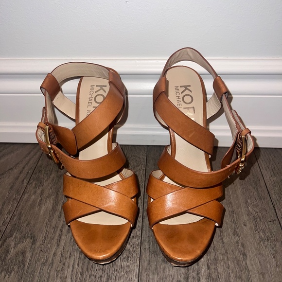 Michael Kors Tan Platforms - Picture 2 of 5
